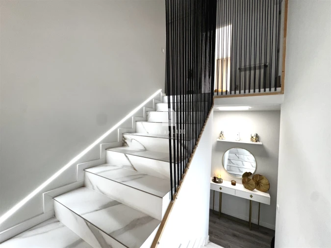 Moradia T4 para Venda em Arrifana Foto 12