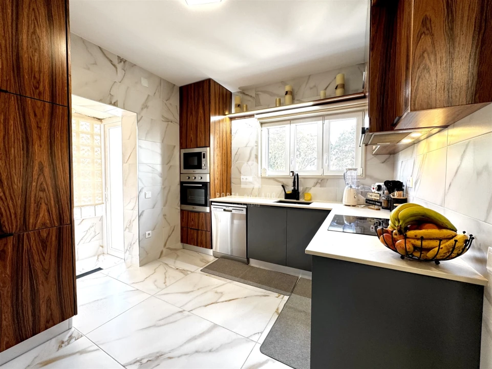 Moradia T4 para Venda em Arrifana Foto 10