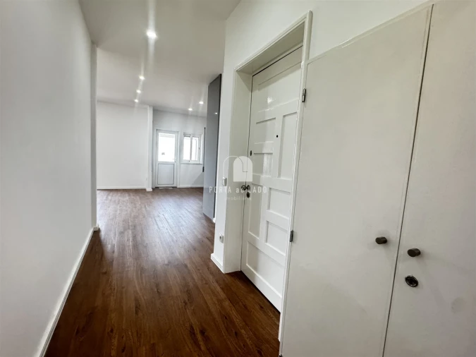 Apartamento T3 para Venda em Aguas Santas Foto 2