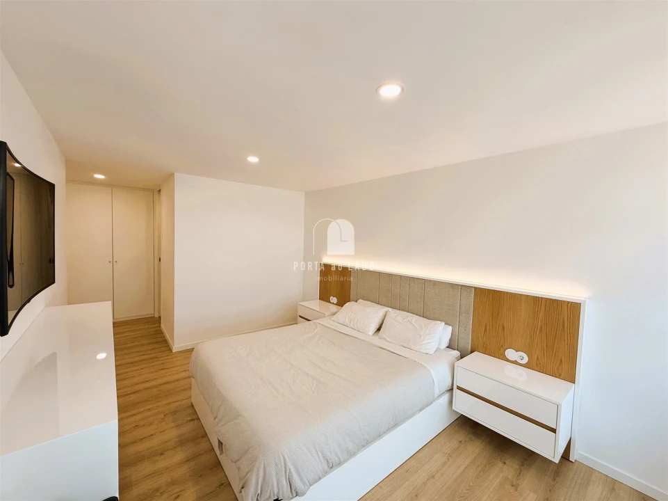 Apartamento T2 para Venda em Espinho Foto 9