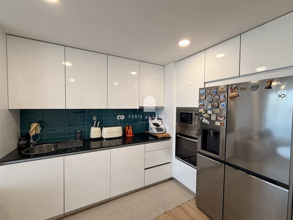 Apartamento T2 para Venda em Espinho Foto 3