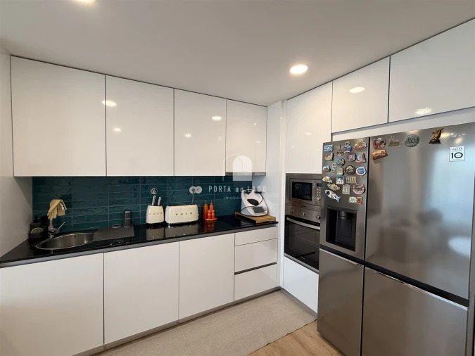 Apartamento T2 para Venda em Espinho Foto 3