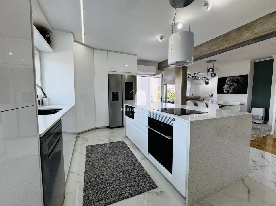 Apartamento T3 para Venda em Grijó e Sermonde Foto 12