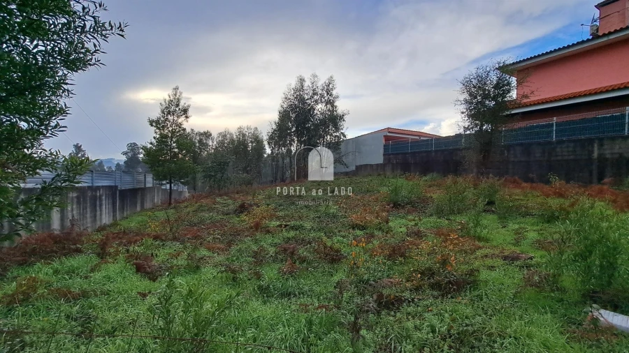 Terreno para Venda em Argoncilhe Foto 2