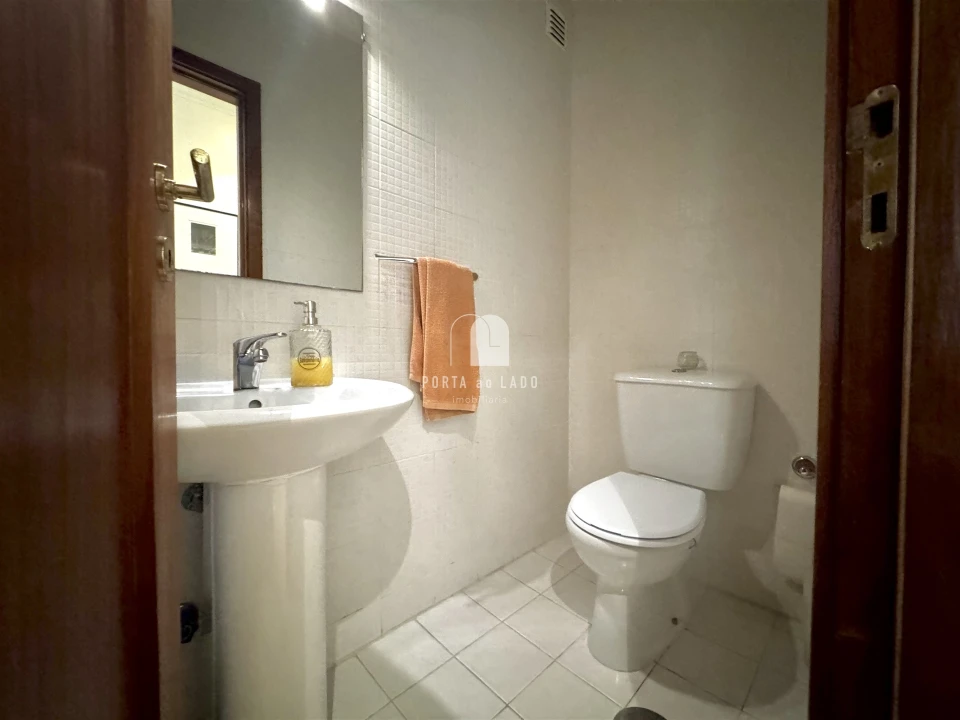 Moradia T3 para Venda em Serzedo e Perosinho Foto 16