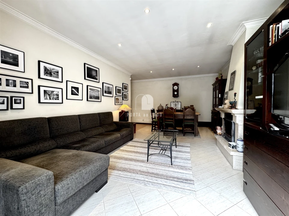 Moradia T3 para Venda em Serzedo e Perosinho Foto 5