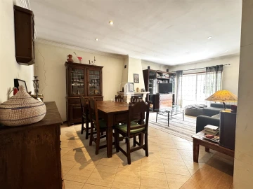 Moradia T3 para Venda em Serzedo e Perosinho