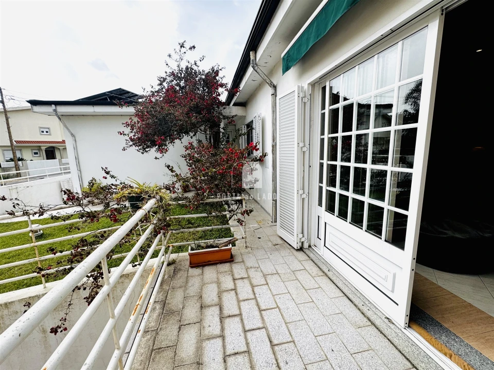 Moradia T3 para Venda em Serzedo e Perosinho Foto 1