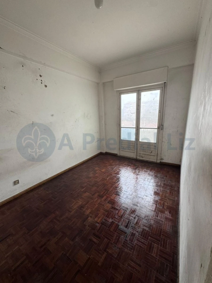 Apartamento T2 para Venda em Venteira Foto 6