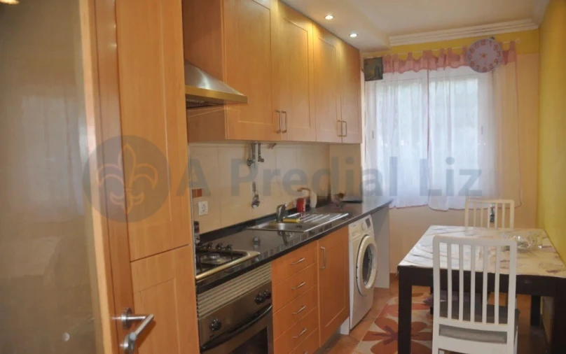 Apartamento T3 para Venda em Santo António dos Cavaleiros e Frielas Foto 13