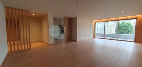 Apartamento T3 para Venda em Paranhos
