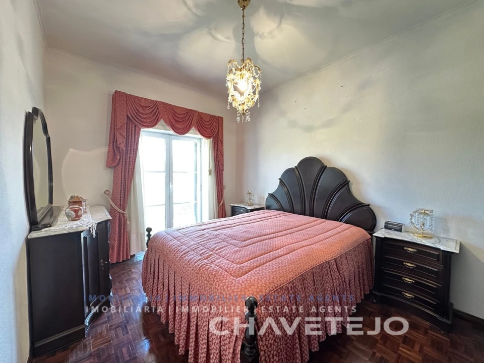 Moradia T4 para Venda em Serra e Junceira Foto 8