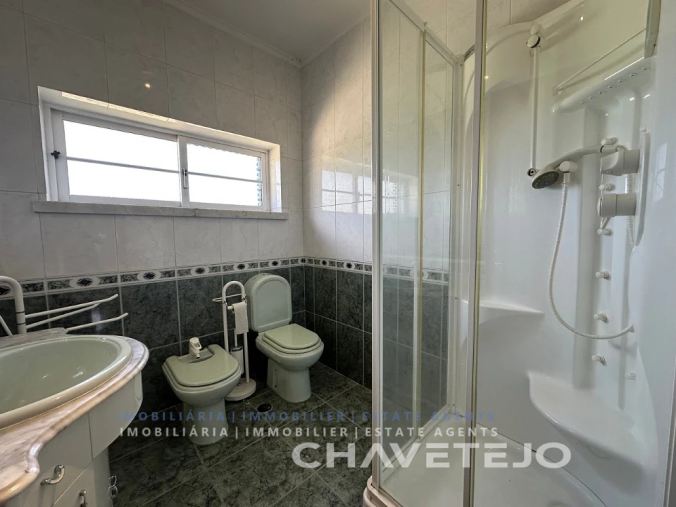 Moradia T4 para Venda em Serra e Junceira Foto 10