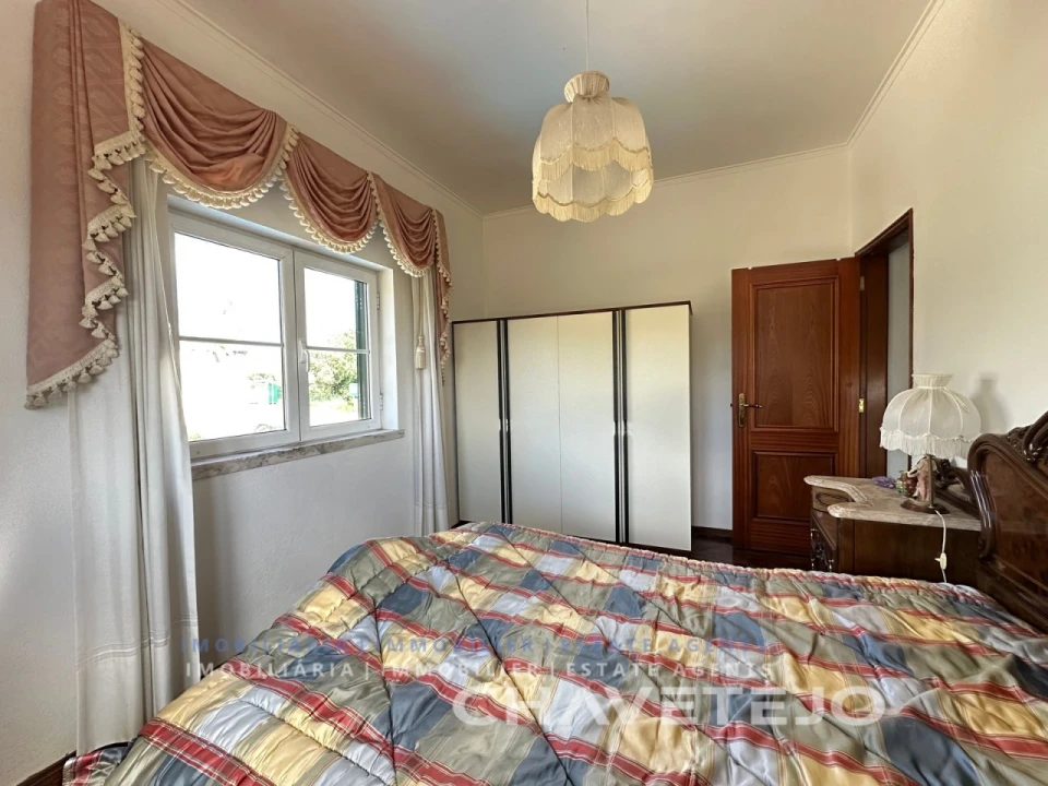 Moradia T4 para Venda em Serra e Junceira Foto 16