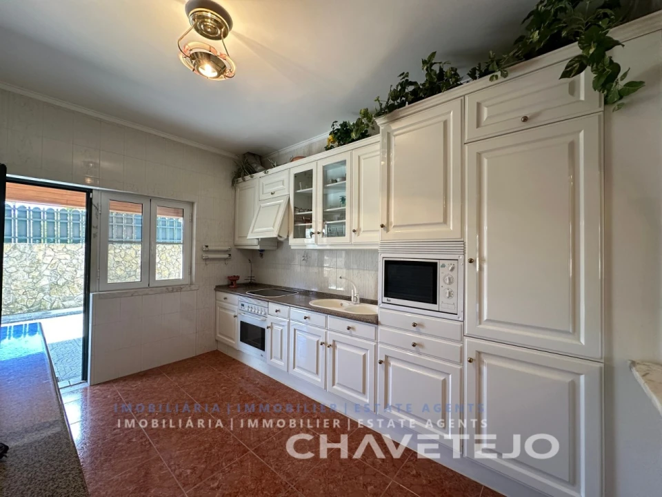 Moradia T4 para Venda em Serra e Junceira Foto 24