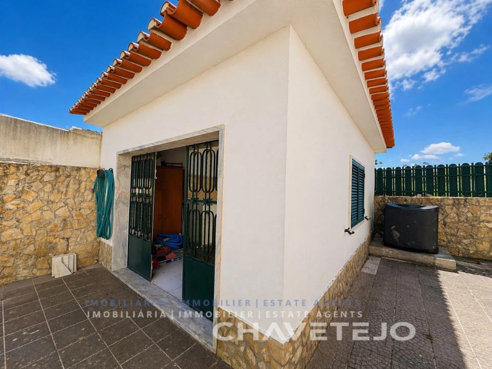 Moradia T4 para Venda em Serra e Junceira Foto 32