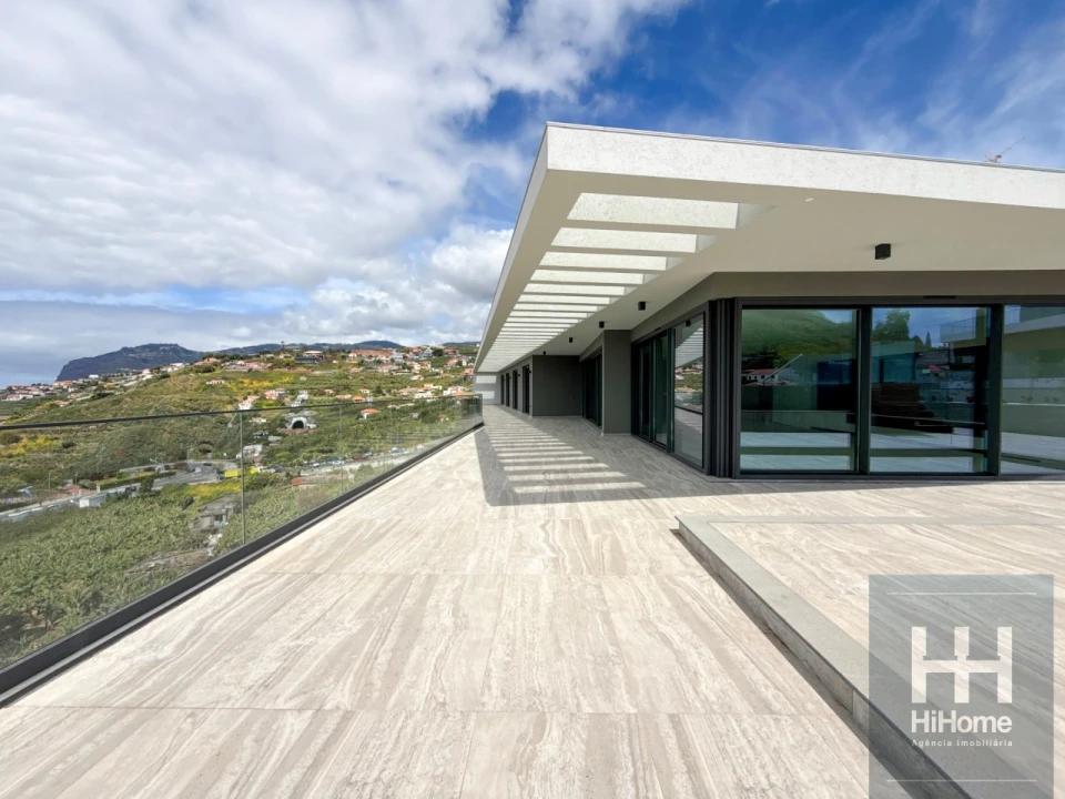 Apartamento T4 para Venda em São Martinho Foto 1