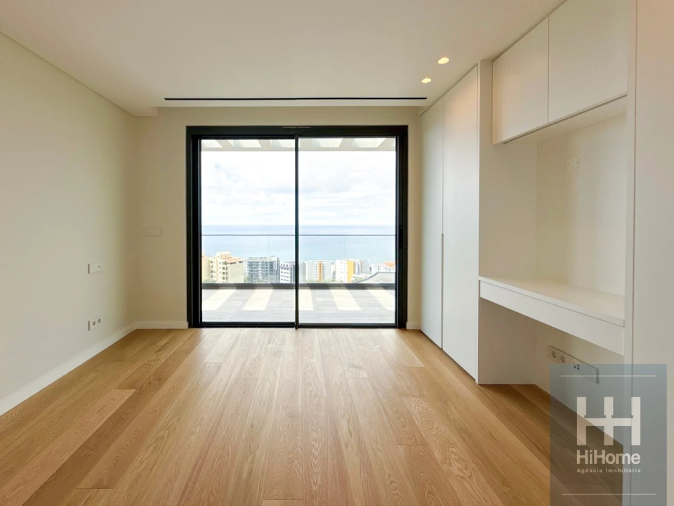 Apartamento T4 para Venda em São Martinho Foto 22