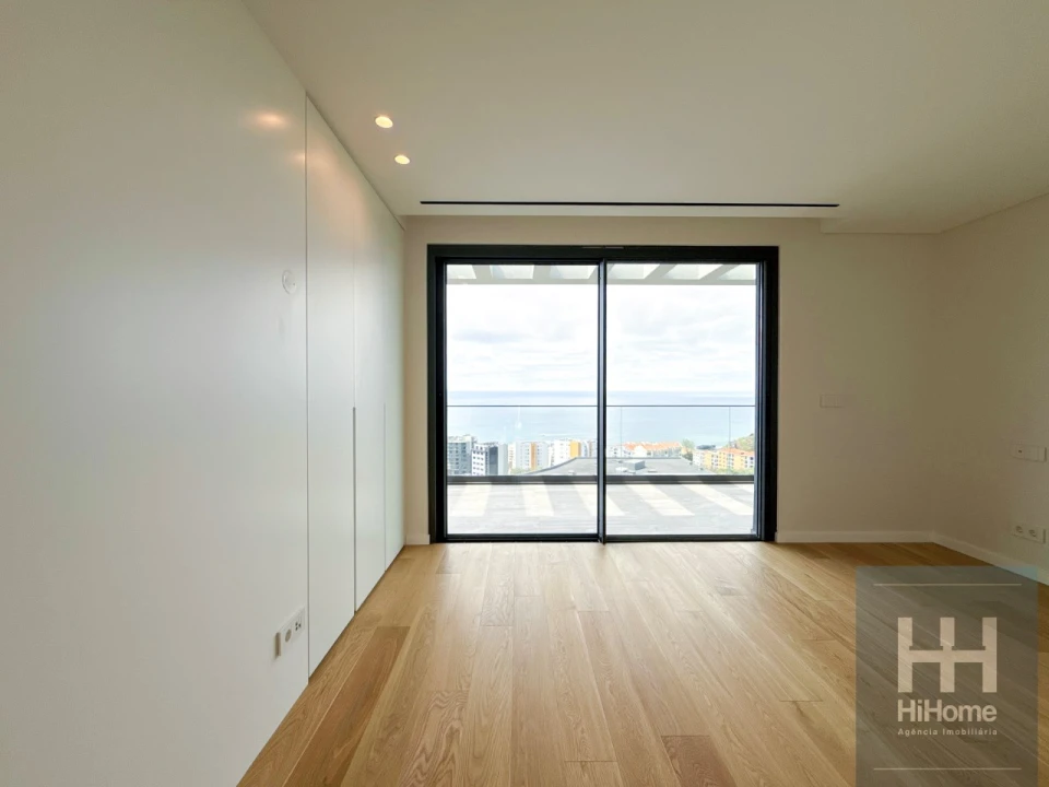 Apartamento T4 para Venda em São Martinho Foto 30