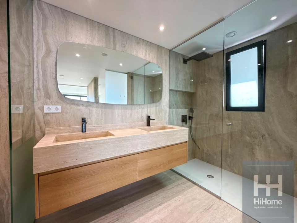 Apartamento T4 para Venda em São Martinho Foto 34