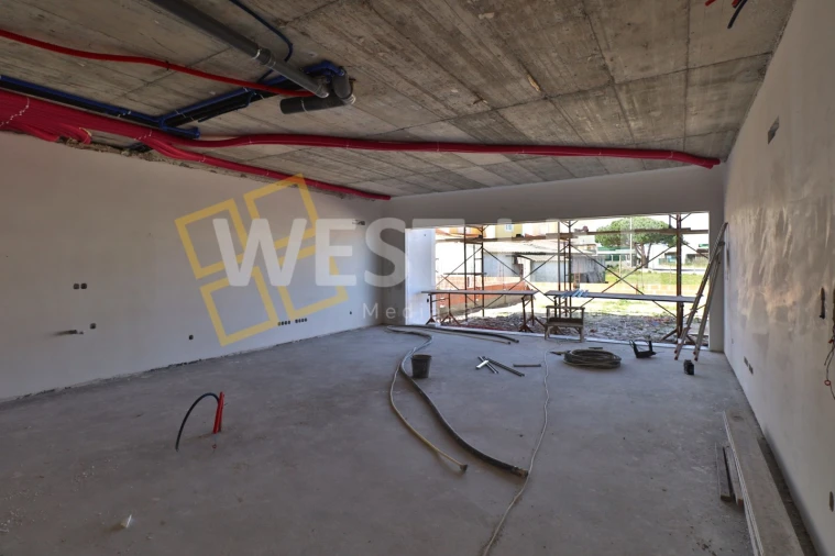 Moradia T4 para Venda em Silveira Foto 24