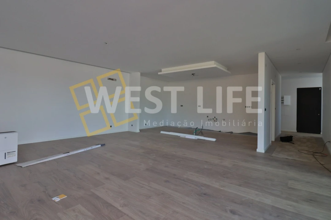 Moradia T4 para Venda em Azueira e Sobral da Abelheira Foto 9