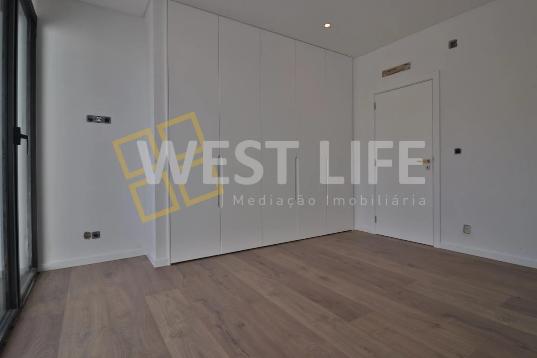 Moradia T4 para Venda em Azueira e Sobral da Abelheira Foto 23