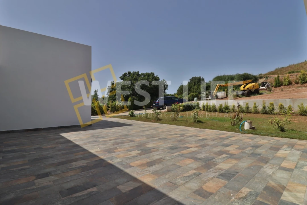 Moradia T4 para Venda em Azueira e Sobral da Abelheira Foto 36