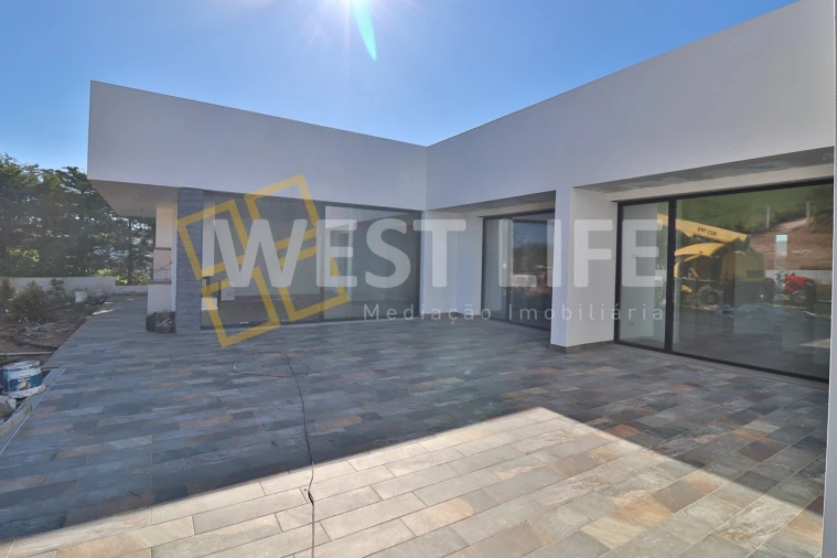 Moradia T4 para Venda em Azueira e Sobral da Abelheira Foto 6