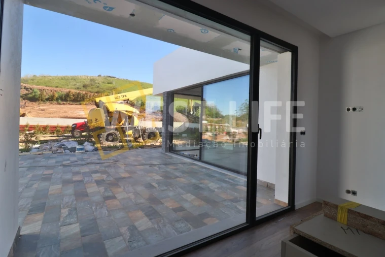 Moradia T4 para Venda em Azueira e Sobral da Abelheira Foto 12