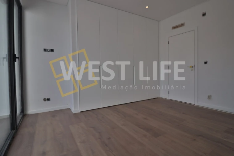 Moradia T4 para Venda em Azueira e Sobral da Abelheira Foto 25