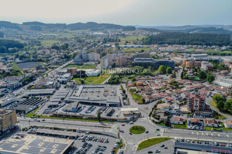 Moradia T4 para Venda em Vila Nova de Famalicão e Calendário Foto 9