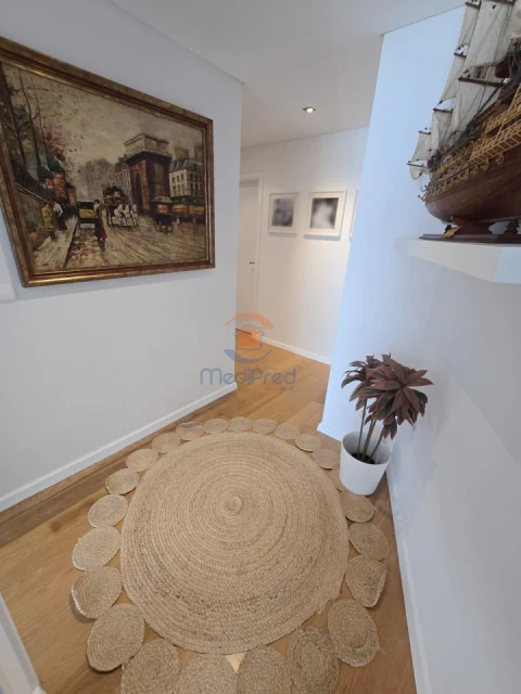 Apartamento T3 para Venda em Ramada e Caneças