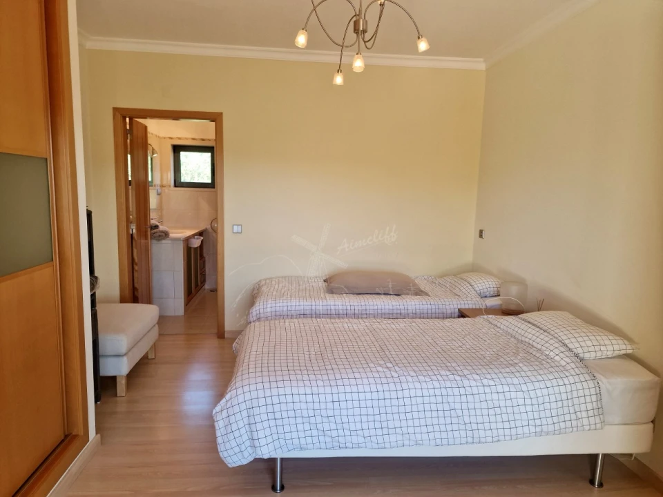 Moradia T3 para Venda em Santa Catarina da Fonte do Bispo Foto 19