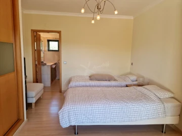 Moradia T3 para Venda em Santa Catarina da Fonte do Bispo