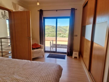 Moradia T3 para Venda em Santa Catarina da Fonte do Bispo