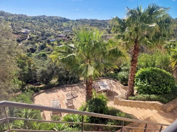 Moradia T3 para Venda em Santa Catarina da Fonte do Bispo