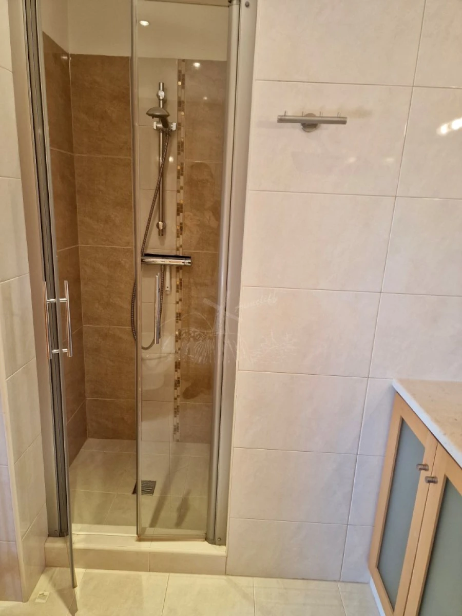 Moradia T3 para Venda em Santa Catarina da Fonte do Bispo Foto 11