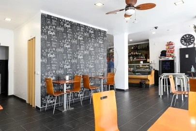 Loja para Arrendamento em Queluz e Belas