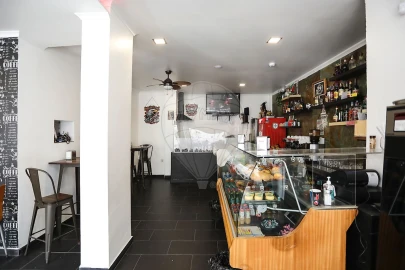 Loja para Arrendamento em Queluz e Belas