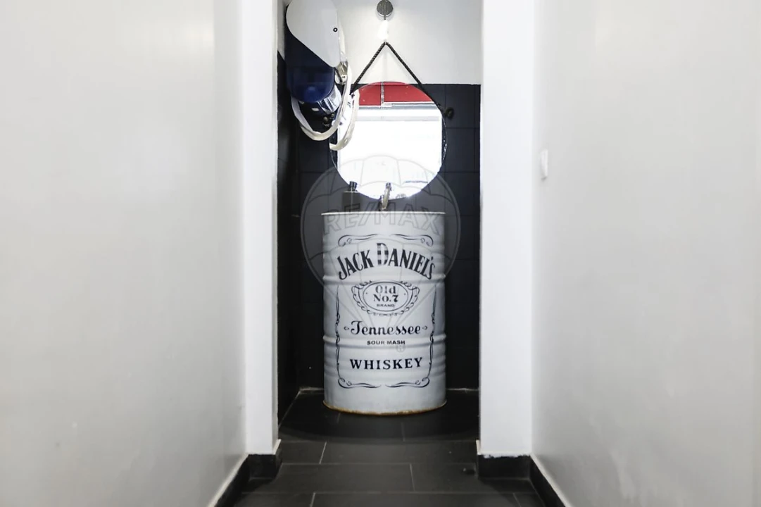 Loja para Arrendamento em Queluz e Belas Foto 2