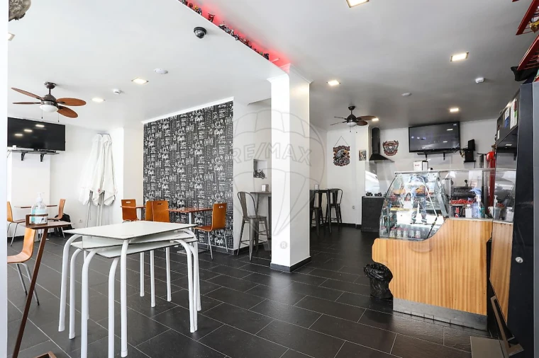 Loja para Arrendamento em Queluz e Belas Foto 5