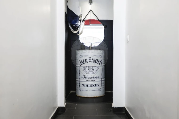 Loja para Arrendamento em Queluz e Belas Foto 2