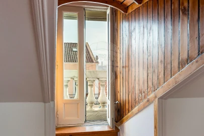 Apartamento T4 para Arrendamento em Misericórdia