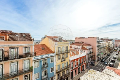 Apartamento T4 para Arrendamento em Misericórdia