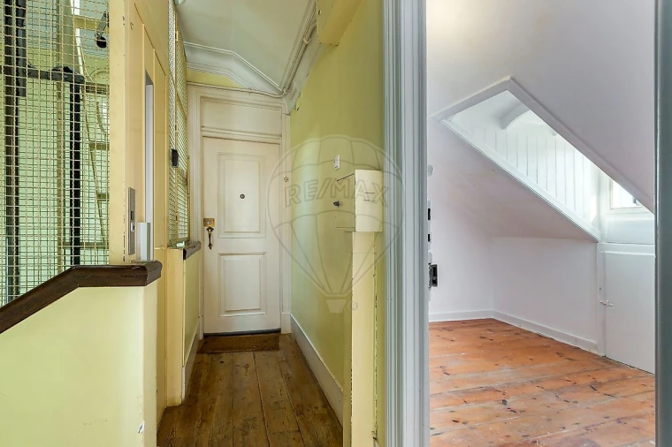 Apartamento T4 para Arrendamento em Misericórdia Foto 22