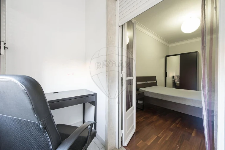 Apartamento T4 para Venda em Alvalade Foto 9
