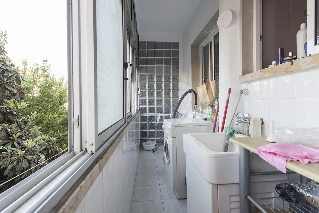 Apartamento T4 para Venda em Alvalade Foto 13