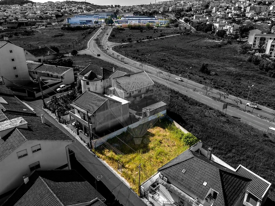 Terreno para Venda em Pontinha e Famões Foto 17