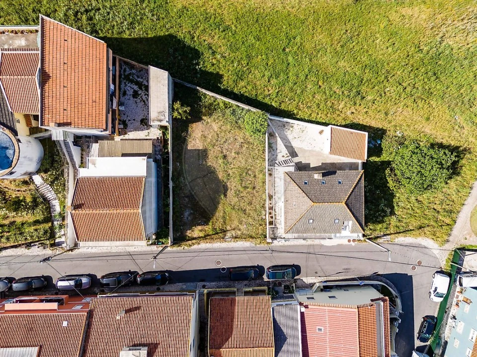 Terreno para Venda em Pontinha e Famões Foto 10